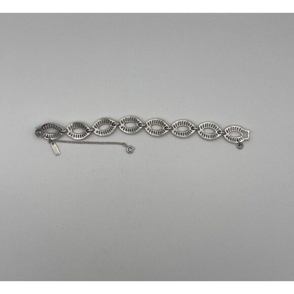 Monet Vintage Link Bracelet 7" Signed Clasp. Hang Tag Silver Tone - Picture 8 of 8